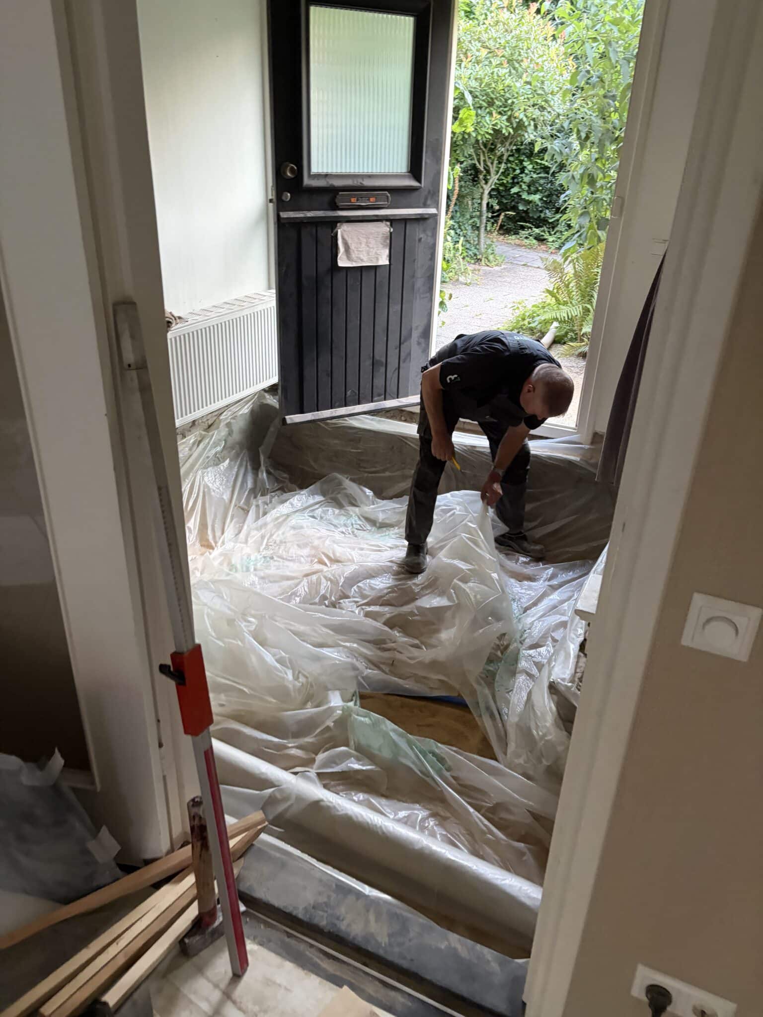 Folie klaarleggen voor het schuimbeton storten