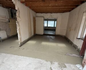 Schuimbeton vloer gestort in woning Amersfoort